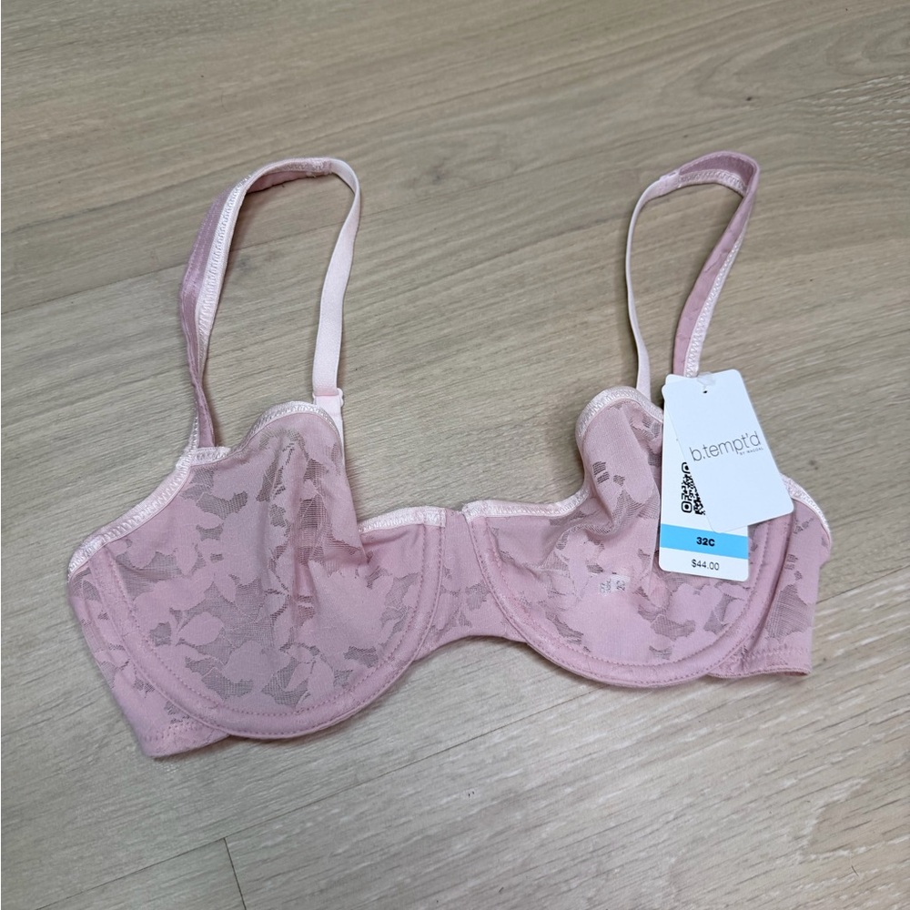 NWT ✨ WACOAL Underwire Blush Pink Lace Floral Bra 34C